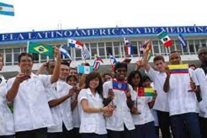 Médicos de Ecuador agradecen formación y solidaridad de Cuba