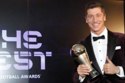 El polaco Robert Lewandowski se alzó con el premio The Best, dejando en el segundo lugar a Lionel Messi por cuatro votos, mientras que Salah quedó tercero. Asimismo, Thomas Tuchel resultó el mejor entrenador por delante de Guardiola y Mancini.