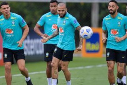 Dani Alves:  «Siempre me he visto dentro de la selección brasileña, con opciones y con posibilidades, no porque tengo favoritismos y soy un jugador que acumuló muchos partidos, sino por mi compromiso, disciplina, carácter, entrega».