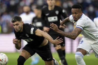 Resultados Ligas: Granada 0-2 Osasuna, Real Madrid 2-2 Elche,  Napoli 4-1 Salernitana, Liverpool 3-1 Crystal Palace, Arsenal 0-0 Burnley, Leicester City 1-1 Brighton, Leipzig 2-0 Wolfsburgo, Spezia 1-0 Sampdoria, Ajax 2-1 PSV.