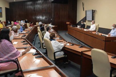 Elogia Presidente cubano proyectos medioambientales de Universidad Enrique José Varona