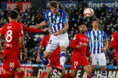 Resultados España: Sevilla y Valencia igualaron a un gol. Los de Lopetegui se adelantaron por un autogol, pero un cabezazo de Guedes dio el empate al conjunto Ché. Mientras, Atlético de Madrid cayó 2-0 ante la Real Sociedad (Januzaj y Sørloth).