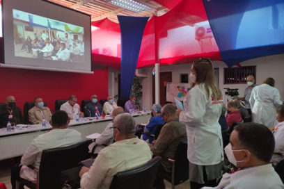 Ministro venezolano de Salud exalta a médicos de Cuba