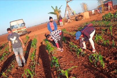 Celebran en surcos los 83 de la CTC (+ Fotos)