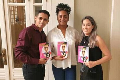 Lilian, Andy y el libro “furioso” de Yipsi