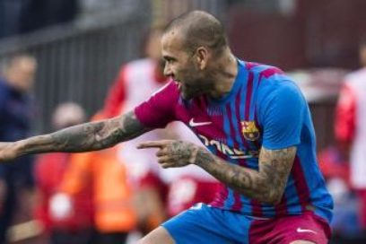 Joao Cancelo: «En mi puesto, mi ídolo de la infancia es Daniel Alves. No vi mucho a Cafú, era demasiado joven, así que no recuerdo mucho. Pero Daniel Alves, en mi opinión, es el más completo, el mejor de la historia».