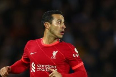 Thiago Alcántara se vuelve a lesionar.