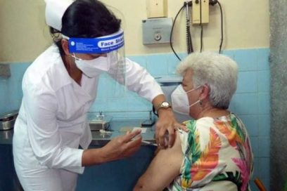 Actuar con prudencia y responsabilidad: las vacunas por sí solas no son capaces de poner fin a la epidemia