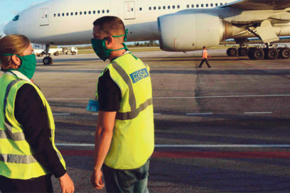 Día del Trabajador de la Aviación Civil: Pilotear en la tempestad (+ Fotos)