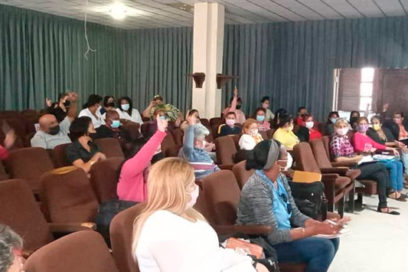 En Sancti Spíritus, dirigentes sindicales al compás de Cuba