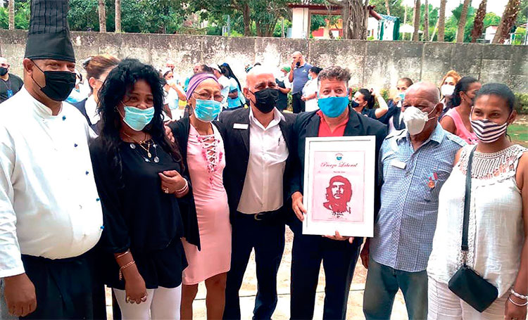 El capitalino hotel Bello Caribe acaba de recibir la bandera y certificado de Proeza Laboral. Foto: Tomada de la web de Bello Caribe