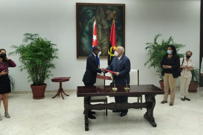 Finaliza visita oficial a Cuba del Ministro de Estado de Angola