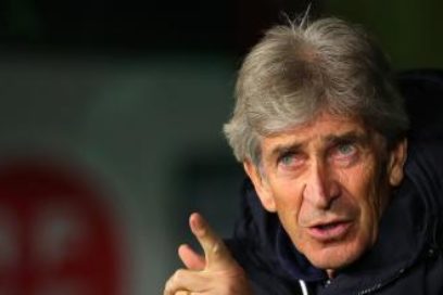 Pellegrini tras lograr el pase a la final de Copa: «Me siento muy contento por el día de hoy y por la afición, se lo merecía mucho. Diecisiete años sin jugar una final es demasiado tiempo para una afición tan pasional», dijo el DT del Betis.