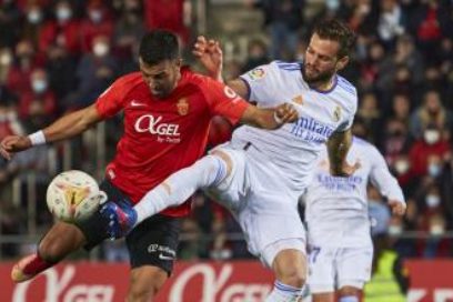 El Madrid se afinca en lo más alto de la tabla: El Real Madrid derrotó tres goles por cero al Mallorca con doblete de Benzema y otro tanto de Vinícius. Así los blancos mantienen la ventaja en la punta de la tabla con 66 unidades.