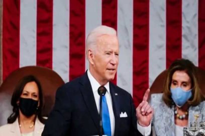 Biden arremete contra Putin y cierra el espacio aéreo a Rusia