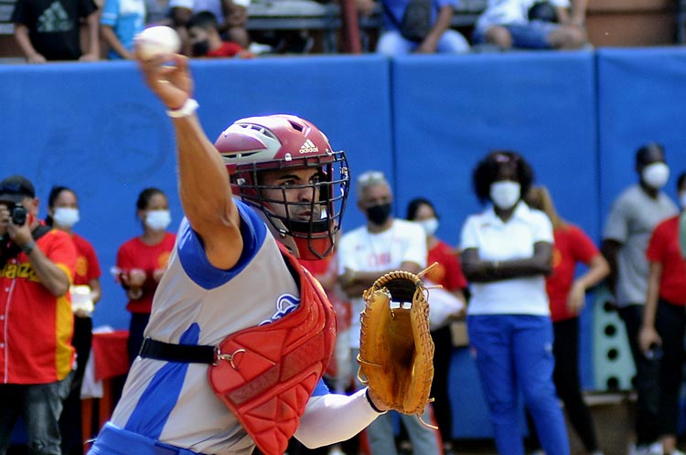 Oscar Valdés ganó por segunda ocasión la prueba del tiro al barril. Foto: José Raúl Rodríguez Robleda