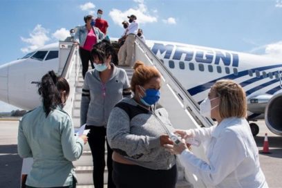 Retornan a Cuba 74 migrantes irregulares desde México