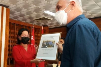 Reconocen contribución de la prensa cubana a la defensa de la Revolución