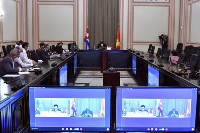 Sostienen fraternal intercambio presidentes de Parlamentos de Cuba y Vietnam (+Fotos)