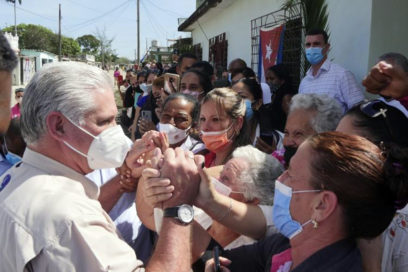 Presidente cubano visitó centros importantes de Cienfuegos