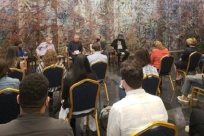 Presidente de Cuba sostiene encuentro con participantes en Coloquio Internacional Patria