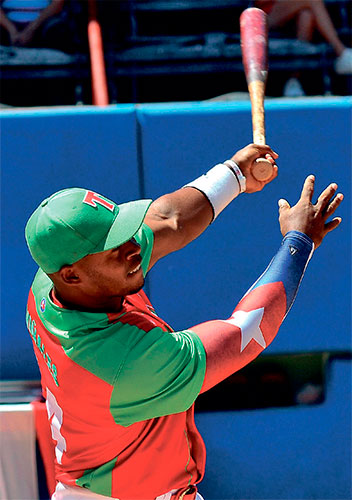 Rafael Viñales se impuso por segunda ocasión en el Derby de Jonrones de un Juego de las Estrellas. Foto: José Raúl Rodríguez Robleda