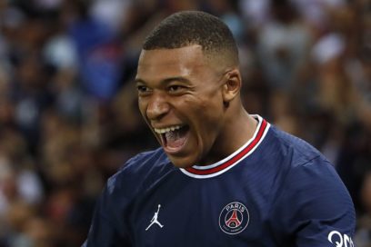 Renovación Mbappé: Según Cope, el PSG le ha ofrecido 150 millones de euros como prima de renovación a Mbappé por un contrato de dos años. Además, el delantero cobraría 40 millones más bonus por cada uno de los dos  años de su nuevo contrato.