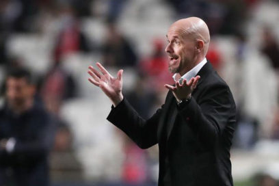 Erik Ten Hag, nuevo DT del United: «Es un gran honor ser nombrado entrenador del Manchester United y estoy enormemente ilusionado por el reto que me espera. Conozco la historia de este gran club y la pasión de los aficionados».