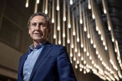 Valdano contradice a Xavi: “El club más difícil del mundo es aquel que tiene la obligación de ganar siempre y al que todo le resulta poco. Y eso es el Real Madrid. Gana una Liga y es poco, gana la Champions y se dice: ‘A ver el año que viene’».