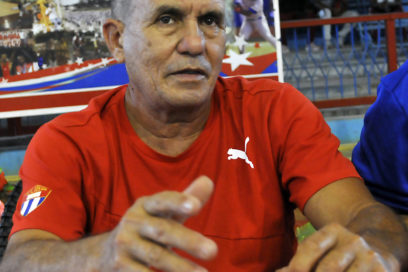 Diálogo entre trompadas con Rolando Acebal