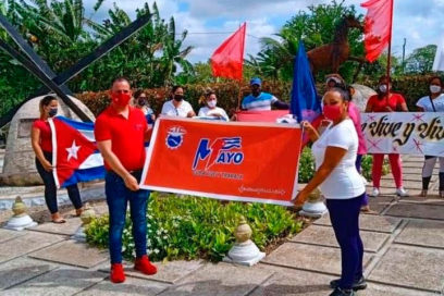 Continúa en Ciego de Ávila recorrido de la bandera Primero de Mayo (+Fotos)