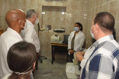 Visita gubernamental a dos corazones de La Habana