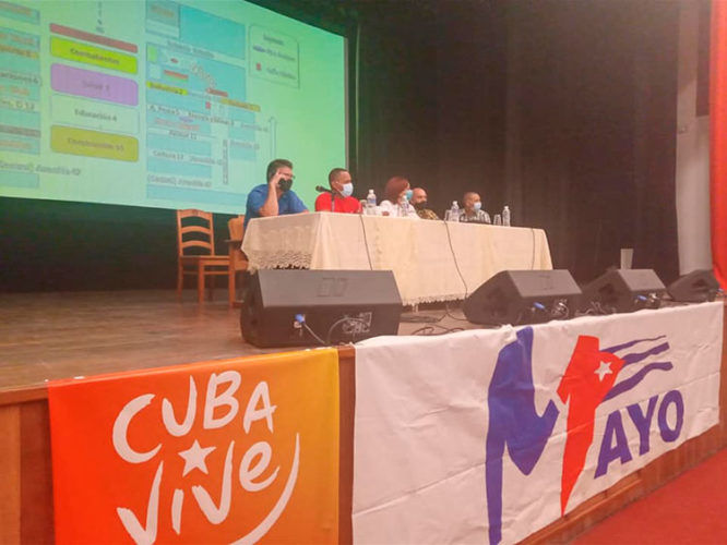 MAYABEQUE... Preparan desfile por el Día del Proletariado Mundial. Foto: Diario Mayabeque