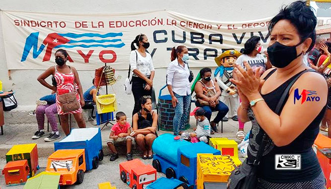 SANTIAGO DE CUBA... La Feria Cultural Expositiva de » El Tivolì » en su edición 46 concluyó con amplia participación de cada una de las representaciones de las empresas estatales, sus sindicatos, incluso, jóvenes y niños que se sumaron con la alegría creciente de una jornada por el 1 de mayo, día internacional de los trabajadores. Foto: Tomada de www.cmkc.cu