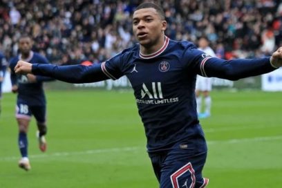 Mauricio Pochettino, entrenador del PSG: “Egoístamente me gustaría tener a Mbappé conmigo. Al club le encantaría que renueve, es algo muy obvio, sería importante que se quede. Hay que luchar para que se quede en el PSG porque es un gran jugador”.