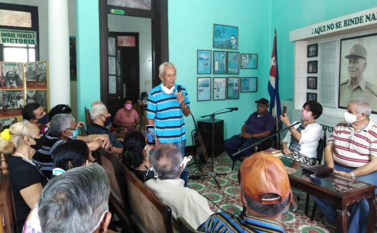 En el marco por la celebración del primero de mayo se realizó un encuentro con algunos de los combatientes que pelearon en Playa Girón. Foto: Gretel Díaz Montalvo