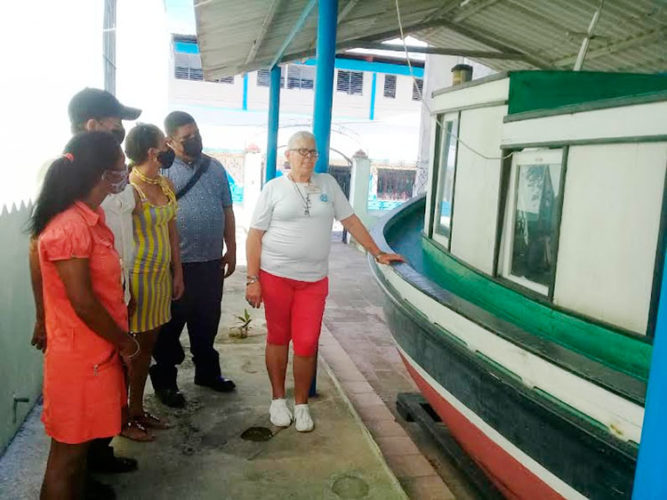 Visitas al museo municipal por parte de los dirigentes obreros son otras de las acciones que realiza el movimiento obrero en este territorio. Foto: Cortesía de la CTC en Nuevitas