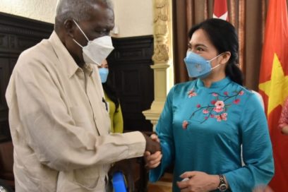 Resalta Esteban Lazo protagonismo de la mujer cubana durante encuentro con presidenta de la Unión de Mujeres de Vietnam