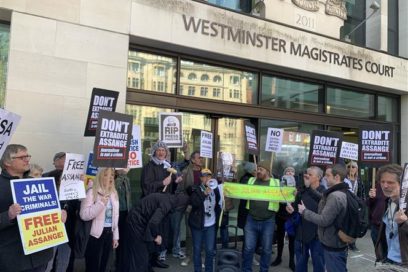 Justicia británica deja en manos del gobierno el destino de Assange (+Video)