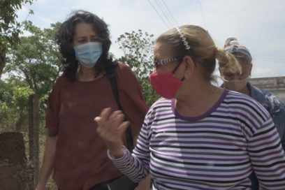 En Los Palacios, visita parlamentaria