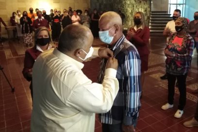 Premian en Camagüey la grandeza de trabajadores