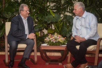 Mandatario cubano recibió hoy a titular del béisbol mundial