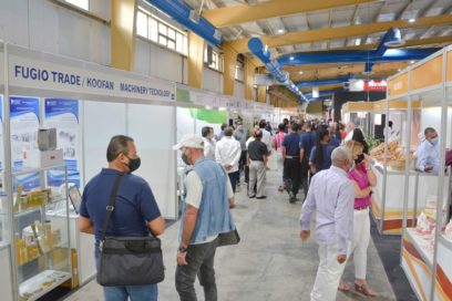 Continúan acciones comerciales en feria de alimentos