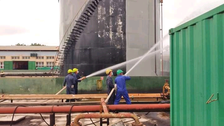 Entre las acciones un simulacro de extinción de incendios en la Empresa Comercializadora de Combustibles de Ciego de Ávila. Foto Dianelis Marín Dewar