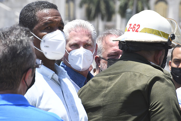 El Presidente de la República, Miguel Díaz Canel-Bermúdez, se personó en dos ocasiones en el lugar. Foto: Joaquín Hernández Mena