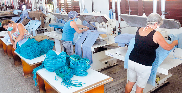 Se incentiva el empleo para mujeres. Foto: José Raúl Rodríguez Robleda