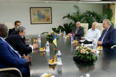 Recibió Marrero Cruz al Primer Ministro de San Vicente y las Granadinas
