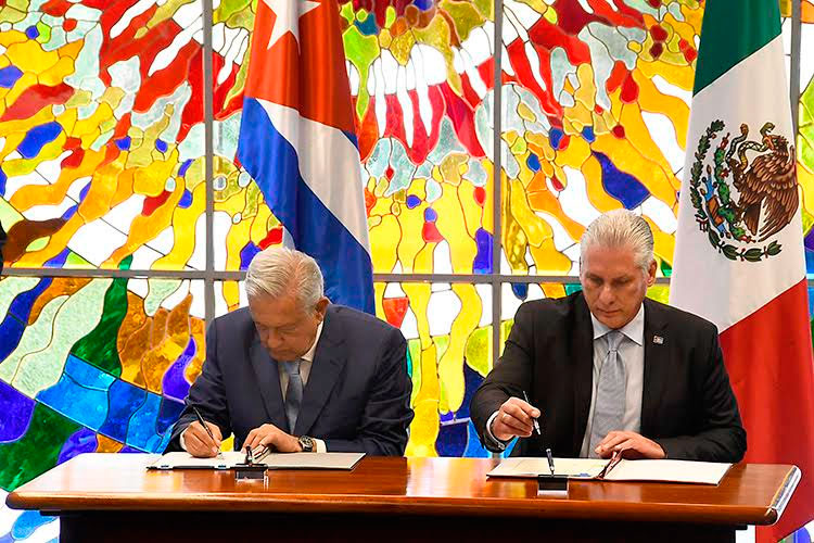 Ambos mandatarios firmaron acuerdos de colaboración beneficiosos para ambos países. Foto: Joaquín Hernández Mena