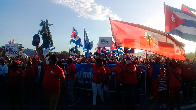 Santiago de Cuba fue con todo a la plaza. Foto: Betty Beatón Ruiz