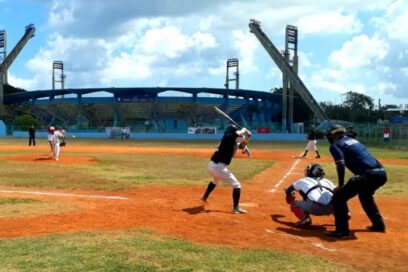 Tope de sóftbol: Semilleros disputarán la final con el Inder